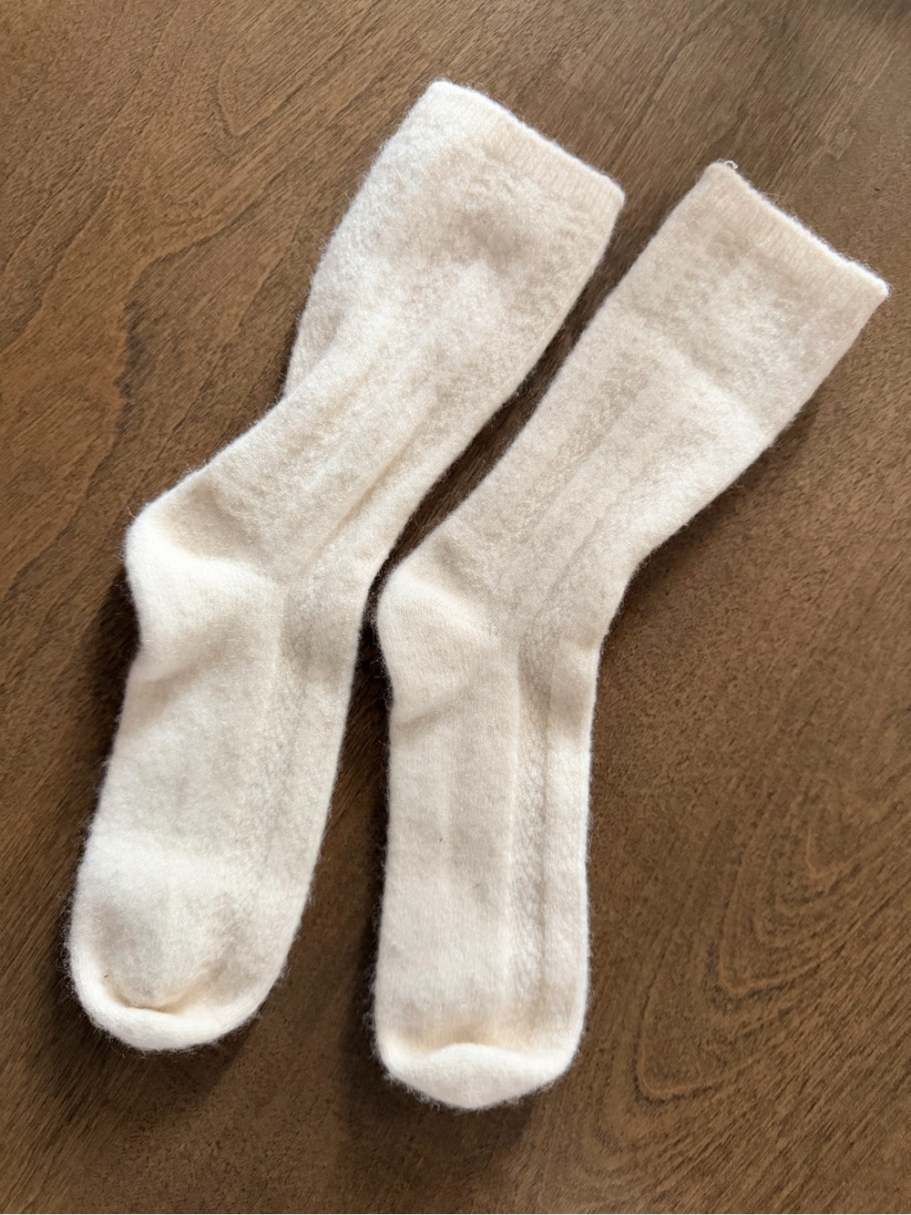 Women’s Cashmere Blend Soft Crew Socks in Cream Warm Winter Small